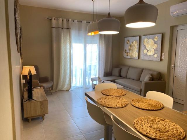 Ninemia Luxury * Xylokastro